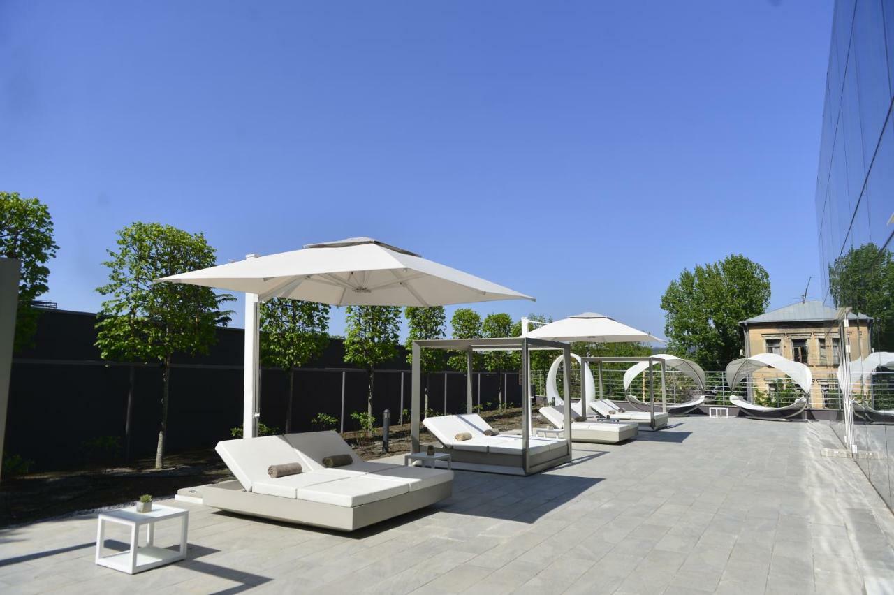 The Biltmore Tbilisi Hotel Екстериор снимка The rooftop terrace